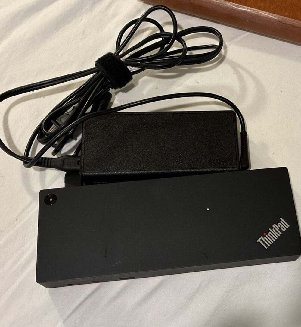 Lenovo ThinkPad Thunderbolt 3 Docking Station 40AC with Power Adapter